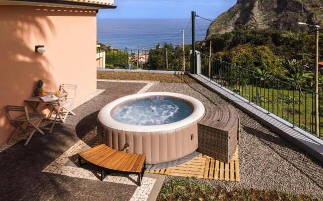 Faj do Amo by Atlantic Holiday
