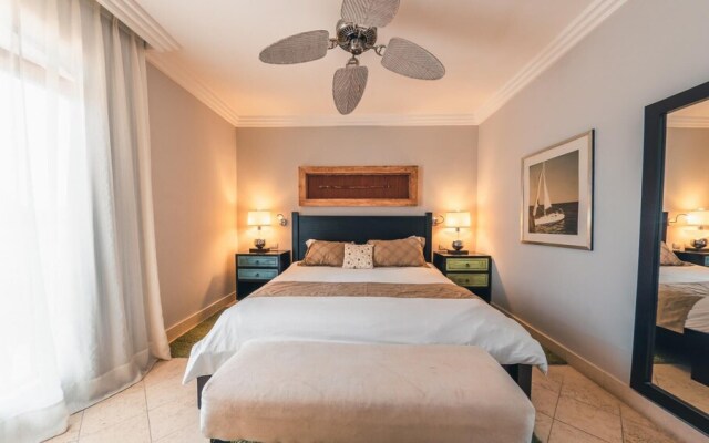 Charming Fishing Lodge w Pool View C42