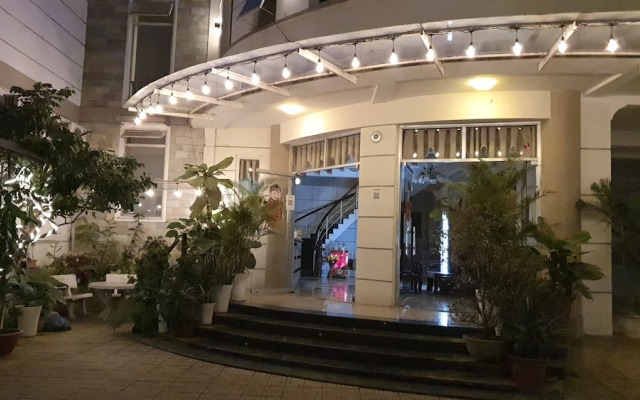 Ngoc Son Hotel