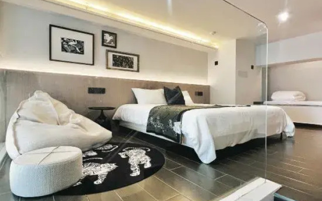 Waiting for You Designer Homestay (Zhanjiang Jinshawan)