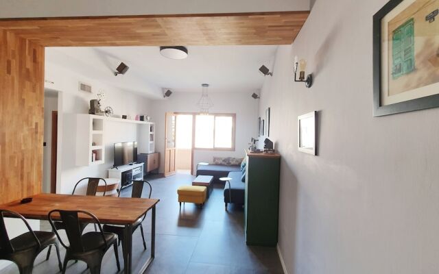 Design Apt Parking Included 2Bdr Y6