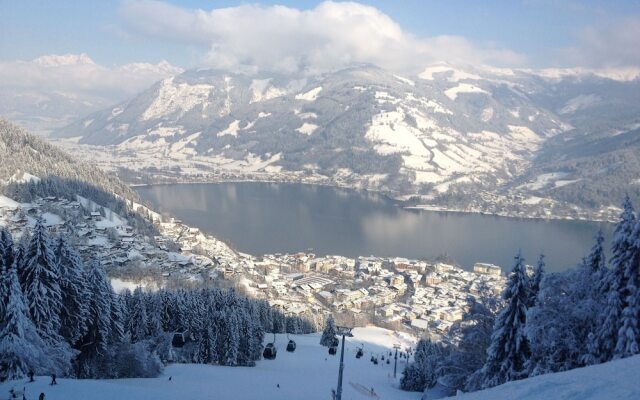 Wooden Chalet in Fusch an der Großglocknerstraße With Sauna