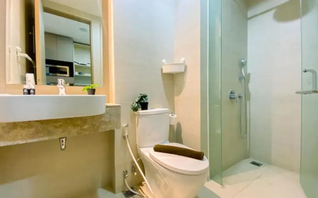 Best View and Comfy Studio at Gold Coast Apartment