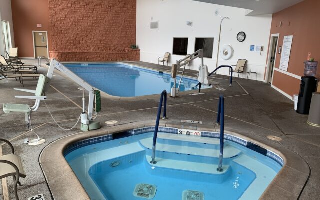 Longhollow Point Inn Studio 1105