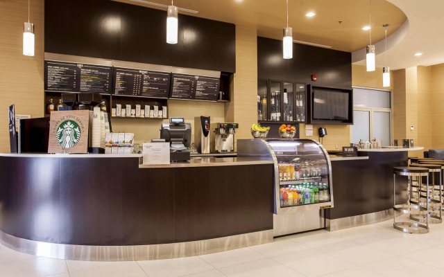 Courtyard by Marriott Montreal West Island/Baie D'Urfe