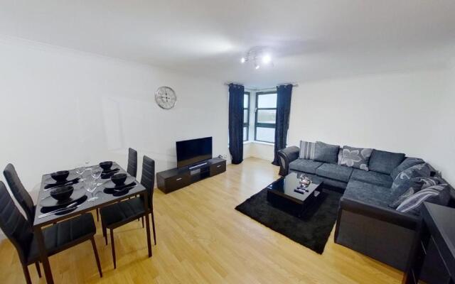 OrangeApartments Riverside Drive,5 Minutes from City Centre