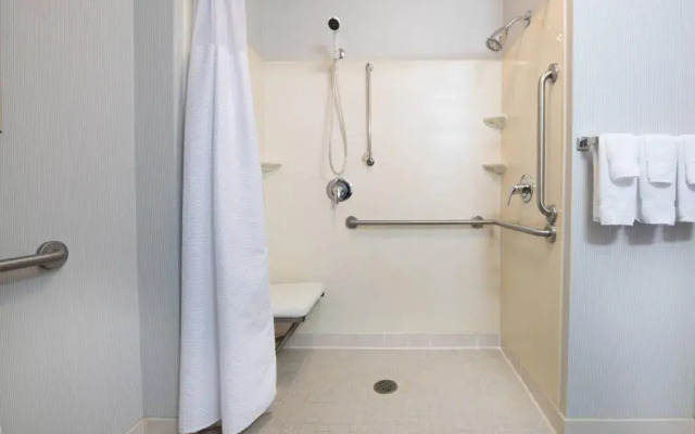 Courtyard by Marriott Newark Silicon Valley