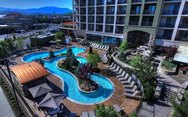 Courtyard Pigeon Forge