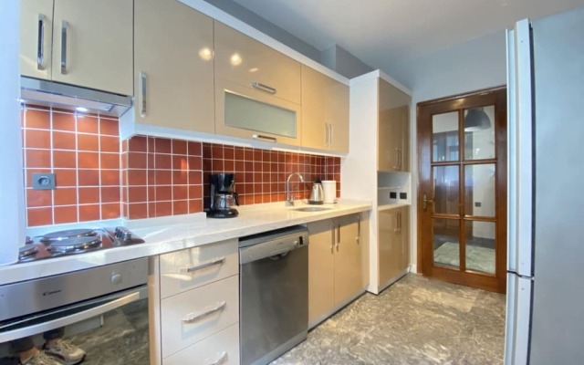 Missafir Spacious Flat Near Caddebostan Coast