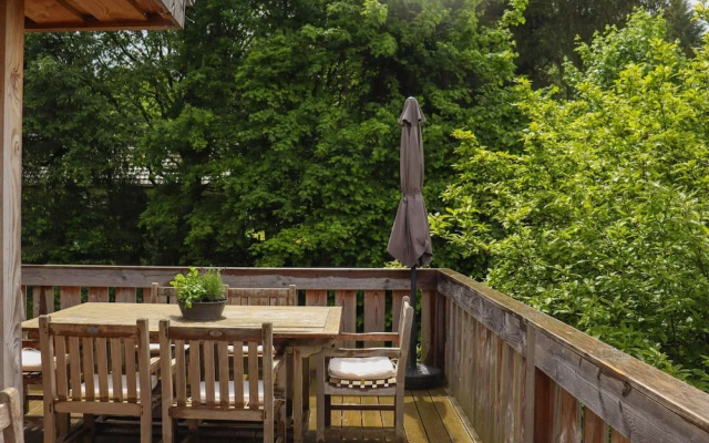 Chalet in La Roche With Garden