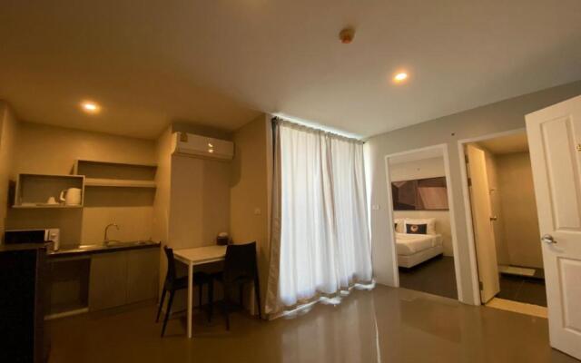 Roomquest Sukhumvit 107