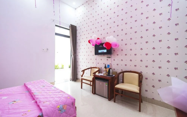 Paradise Hotel