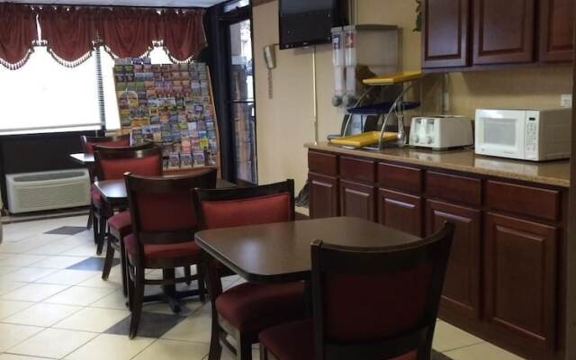 Knights Inn - Newport, TN