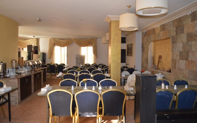 Salome Hotel