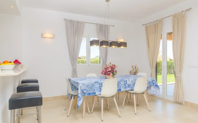 Voltora in Campos With 3 Bedrooms and 3 Bathrooms