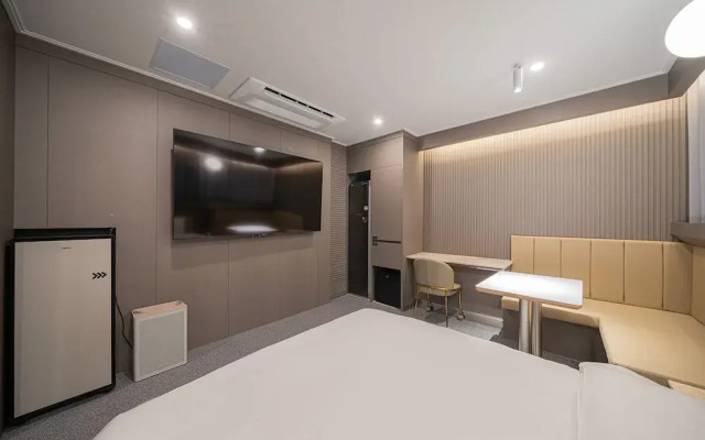 Brown Dot Hotel Sangju