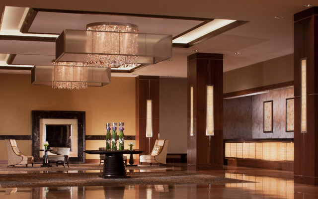 Renaissance Dallas Addison Hotel
