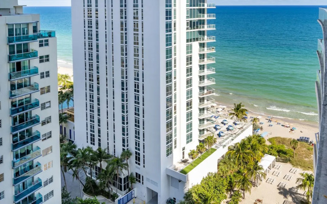 Beachfront Condos at HR by Cielo Stays