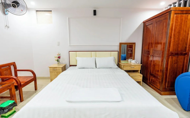Light Hotel