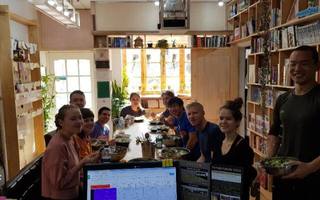 Time Travelers Relax Hostel