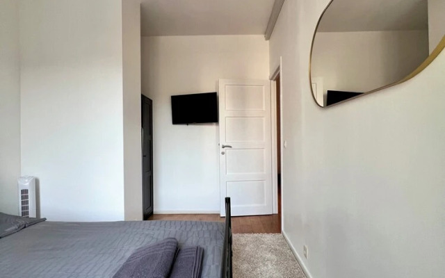 Cozy for 9 Guests Brussels Midi Station