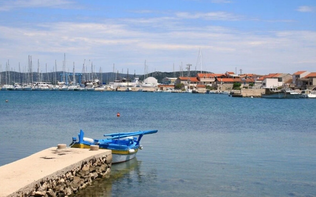 Mili - Near the sea and the Centar of Place - A3