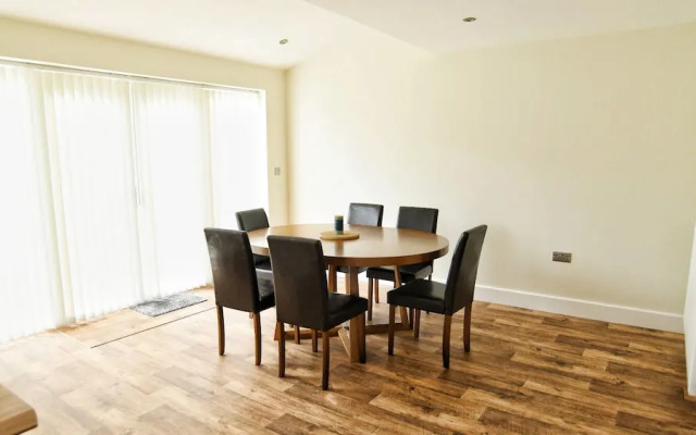 3Bd Gem In The Heart Of Barnetby Le Wold