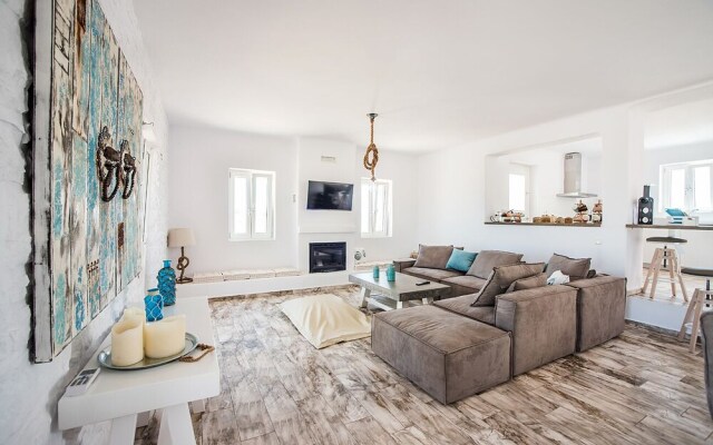 Hip Family Pool Villa A Walk From The Beach By Villarentalsgr