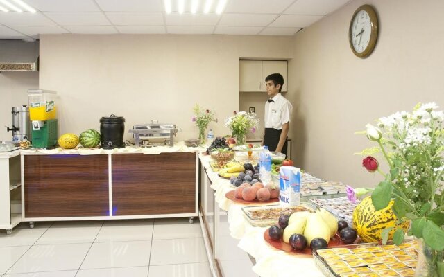 Grand Boss Suit Hotel