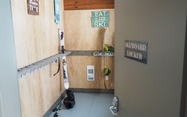 Apex Lodge 10 - Studio Hotel Room