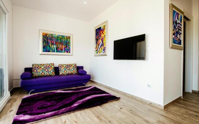 Boutique Villa Nirvana 2, Proboj 25