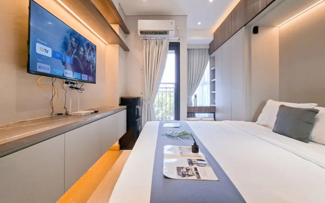 Modern And Warm Studio At Apartment Transpark Bintaro