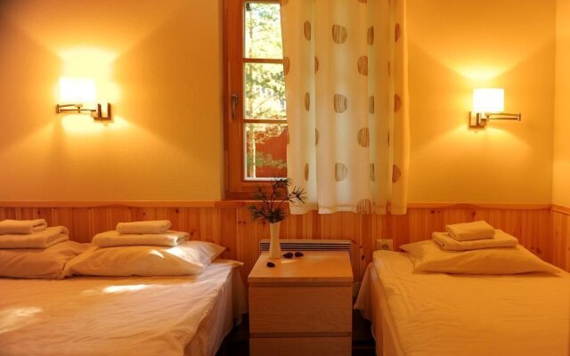 Roosta Holiday Village
