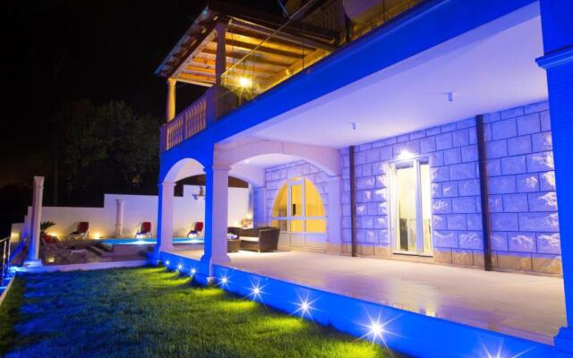 Villa Arion