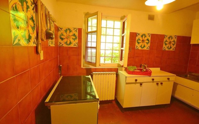 Vintage Holiday Home in Migliorini with Pool