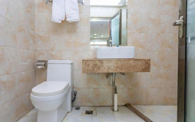Jiabaihe Hotel (Buyong Subway Station Branch)