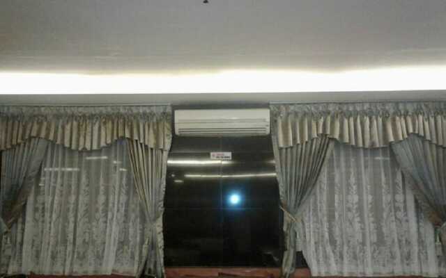 Plaza Hotel Harco Mangga Dua