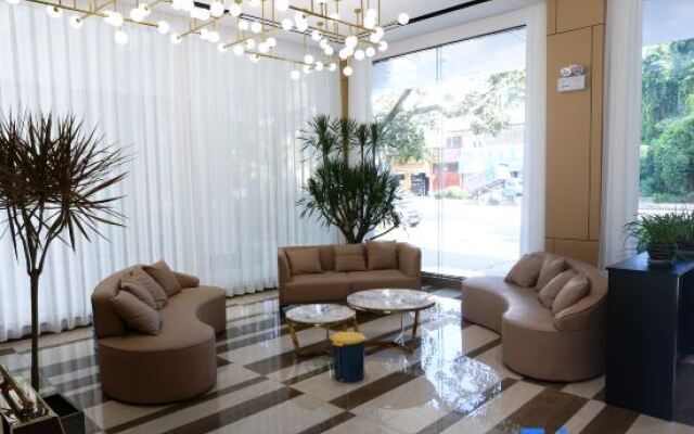 Yingjiang Guanghe Hotel
