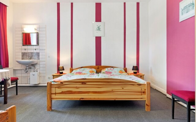 Alluring Apartment in Klein Pravtshagen With Garden