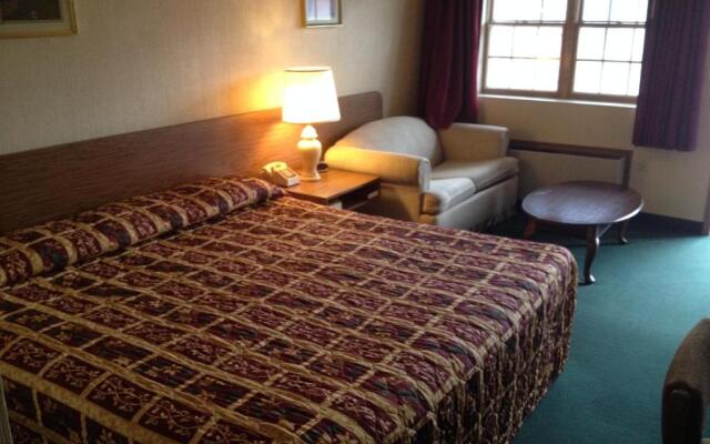 Parkway Inn