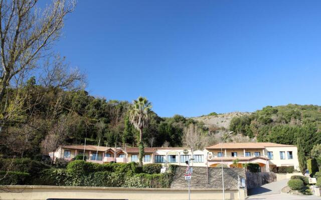 B&B HOTEL Villeneuve-Loubet Village