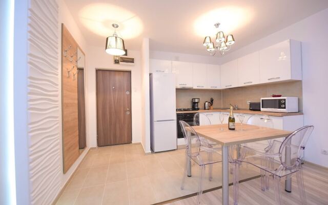Privilege Apartment - Two Bedrooms - 5 Guests - Cismigiu Gardens