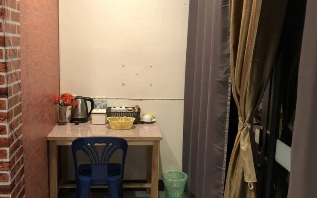 Sandee Place Chomthong