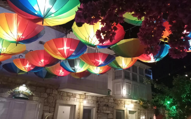 Monat Otel Alacati