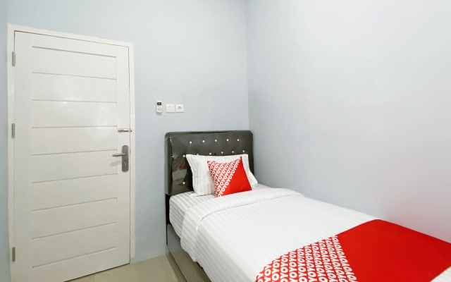 OYO 3160 Guesthouse Pagi Sore Syariah