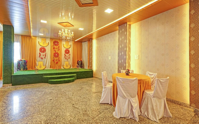 OYO Flagship 80572 Dream Comes True Hotel Banquet