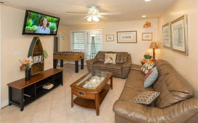 A Sea-cret Paradise - 8 Br Home