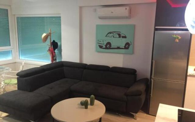 Premium Apartment Yumbo WIFI A/C