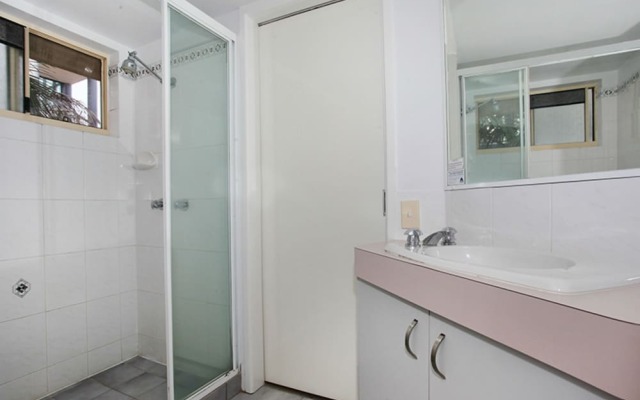 Kings Way Apartments