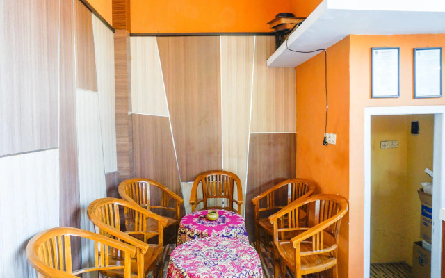 OYO 1594 Al Firdausi Residence